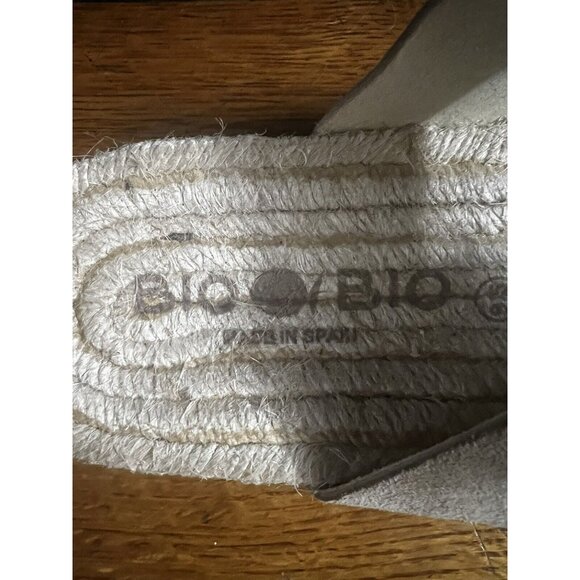 Bio Bio Beige Suede Leather Slide Buckle Espadrilles Sandals Sz US 9.5 - NEW - Picture 3 of 13